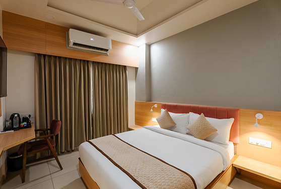 Comfortable Business & Leisure Stay in Nadiad at Prarambh By Siara
